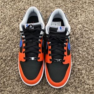NBA X DUNK LOW EMB '75TH ANNIVERSARY - KNICKS'